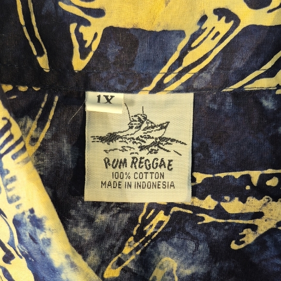 Vibrant Rum Reggae Short Sleeve Button Down Men's Casual Dress Shirt - Picture 2 of 12